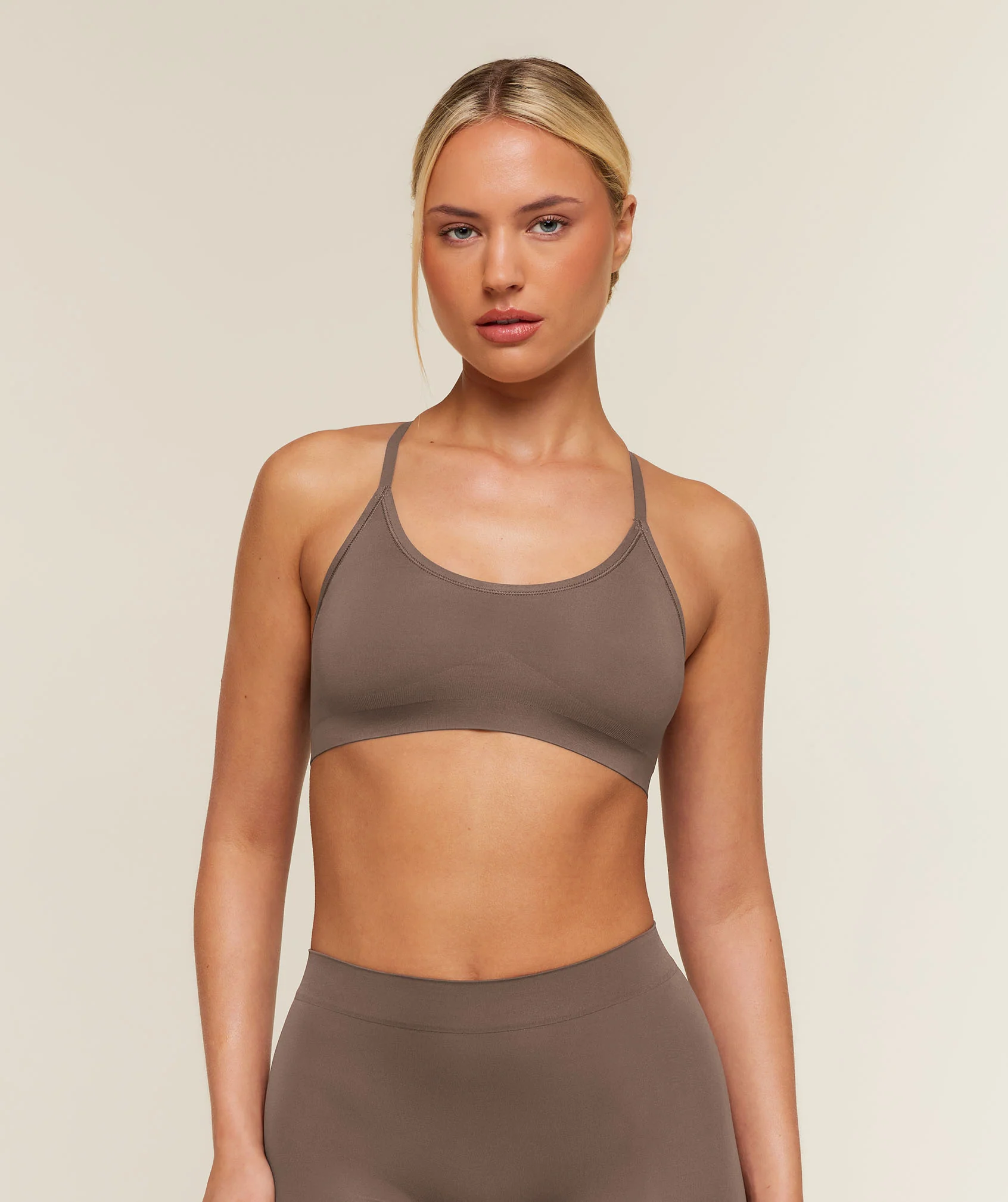FeatherForm Scoopneck Bralette with Light Support