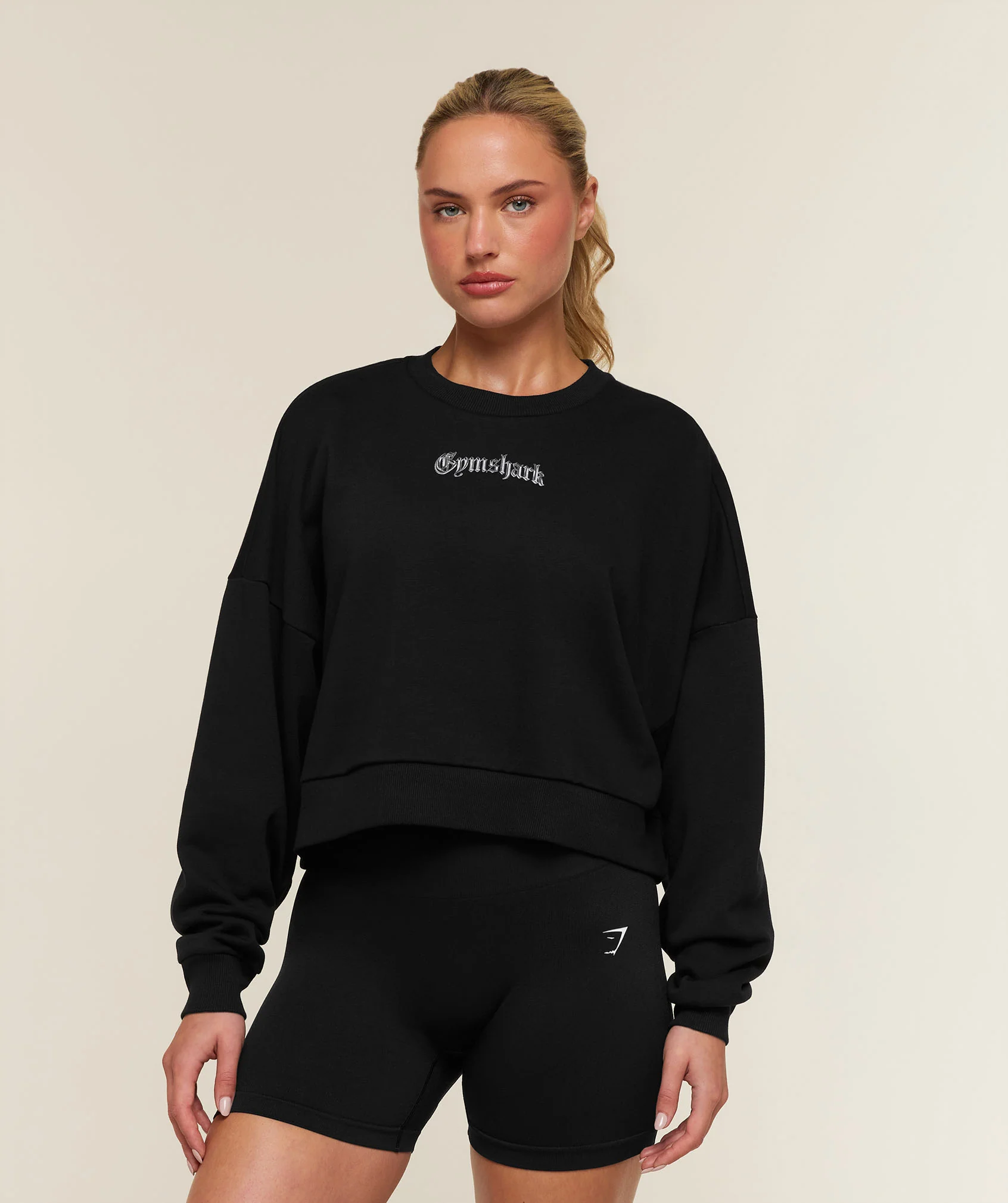 Gymshark Chrome Graphic Sweatshirt Oversized Fit in Black
