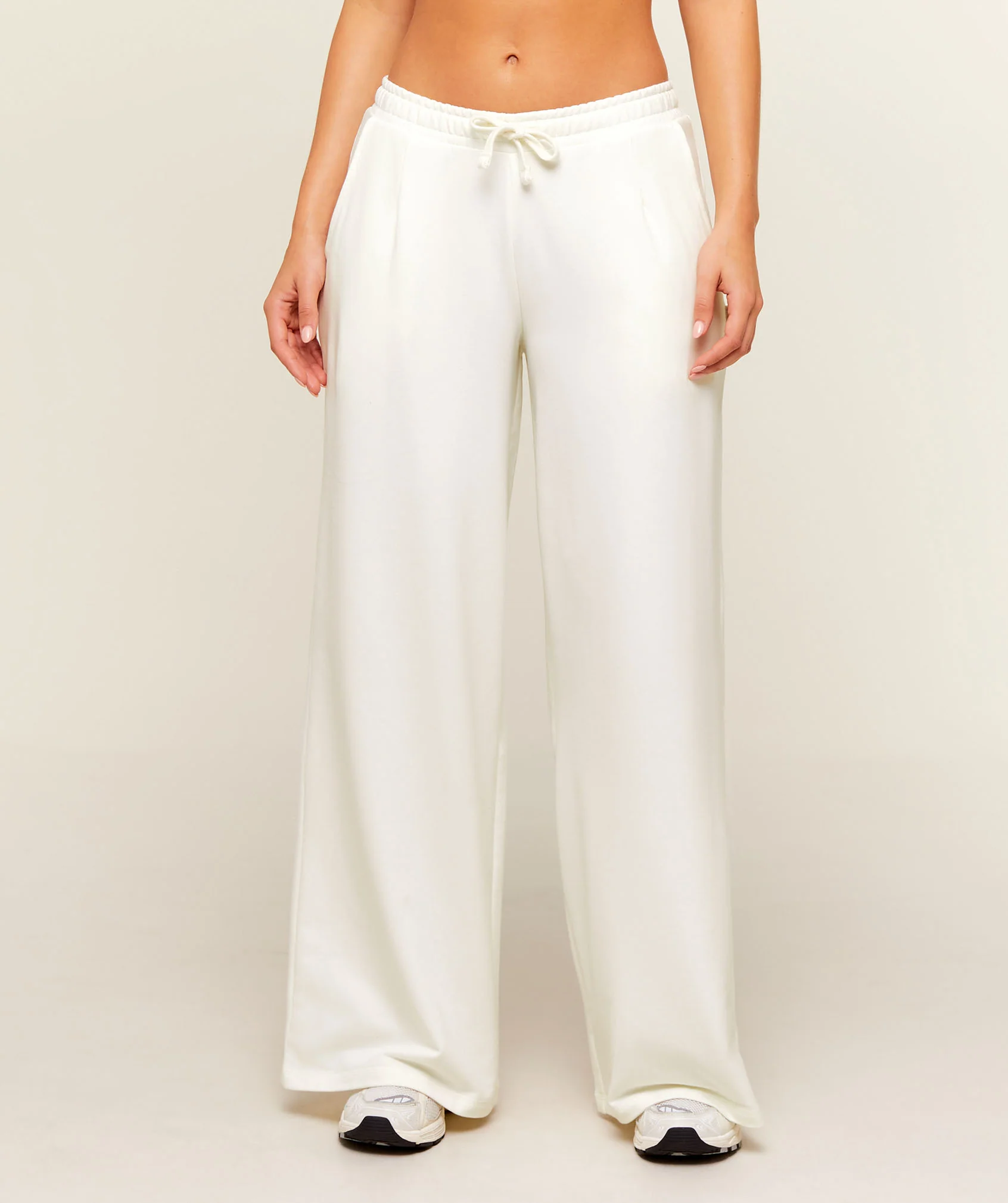 Pantalon large Gymshark Form coupe oversize blanc
