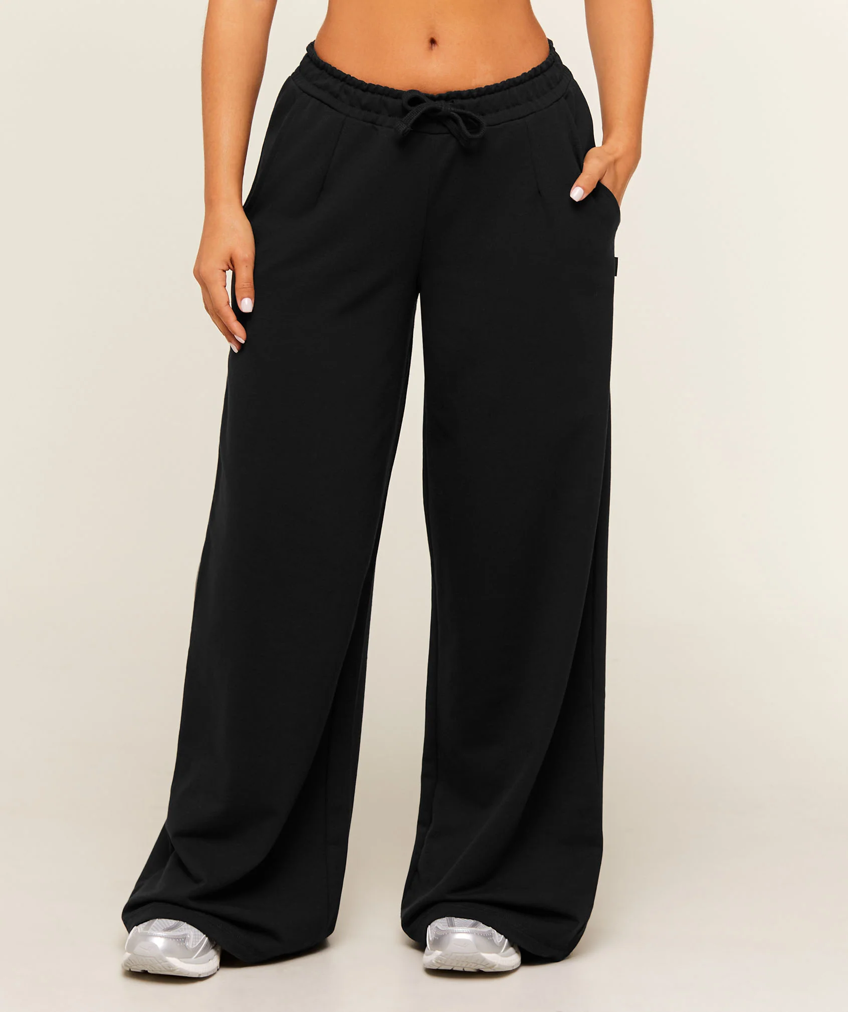 Pantalon court large léger avec taille élastique