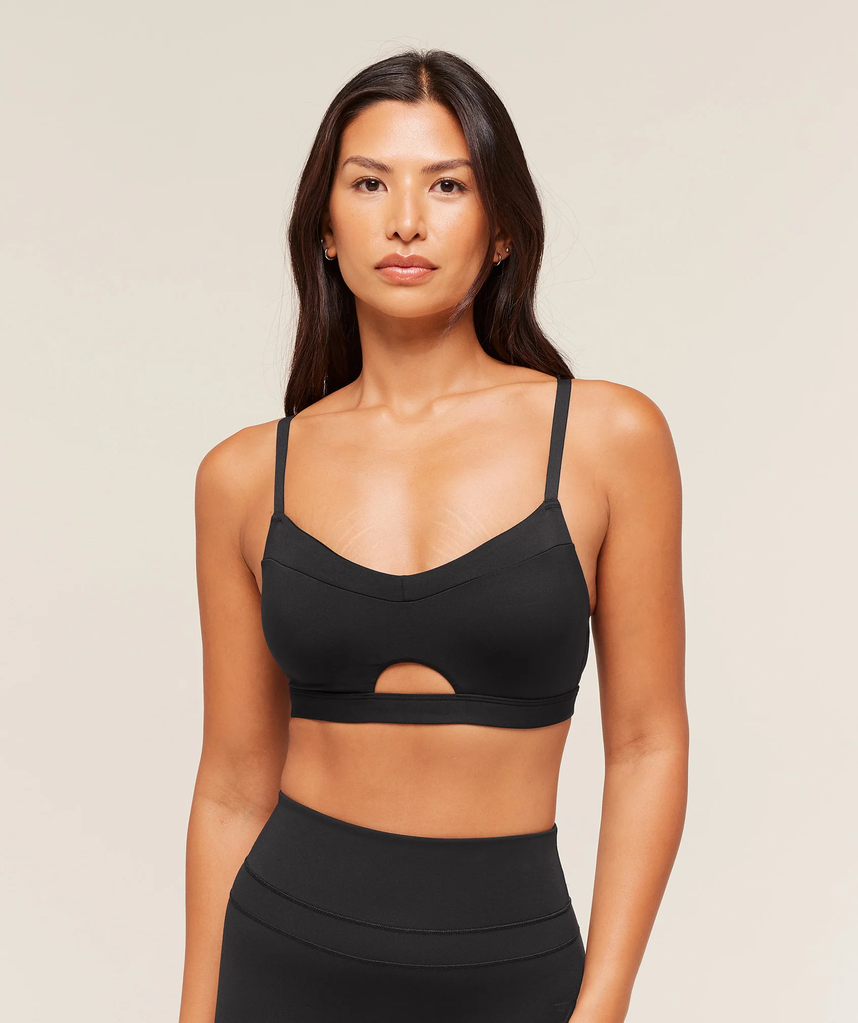 Balcony Peekaboo Sports Bra in Black with Keyhole Front