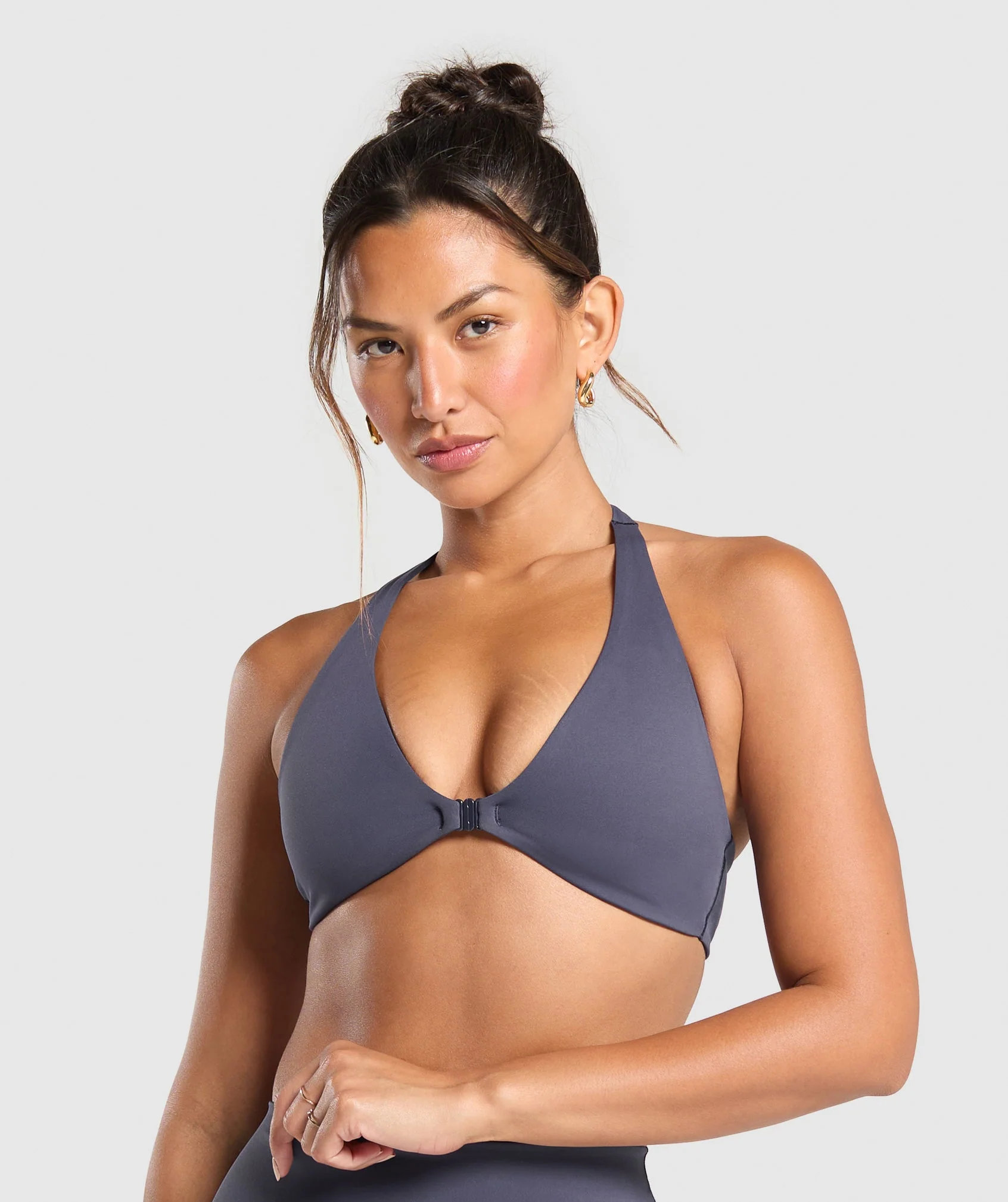 Gymshark Elevate Sports Bra Light Support V Neck Twisted Front