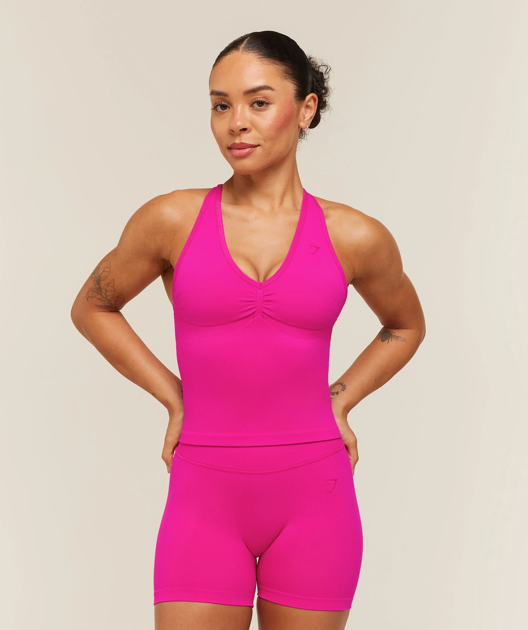 Lift Seamless Tank with Shelf Built-In Support