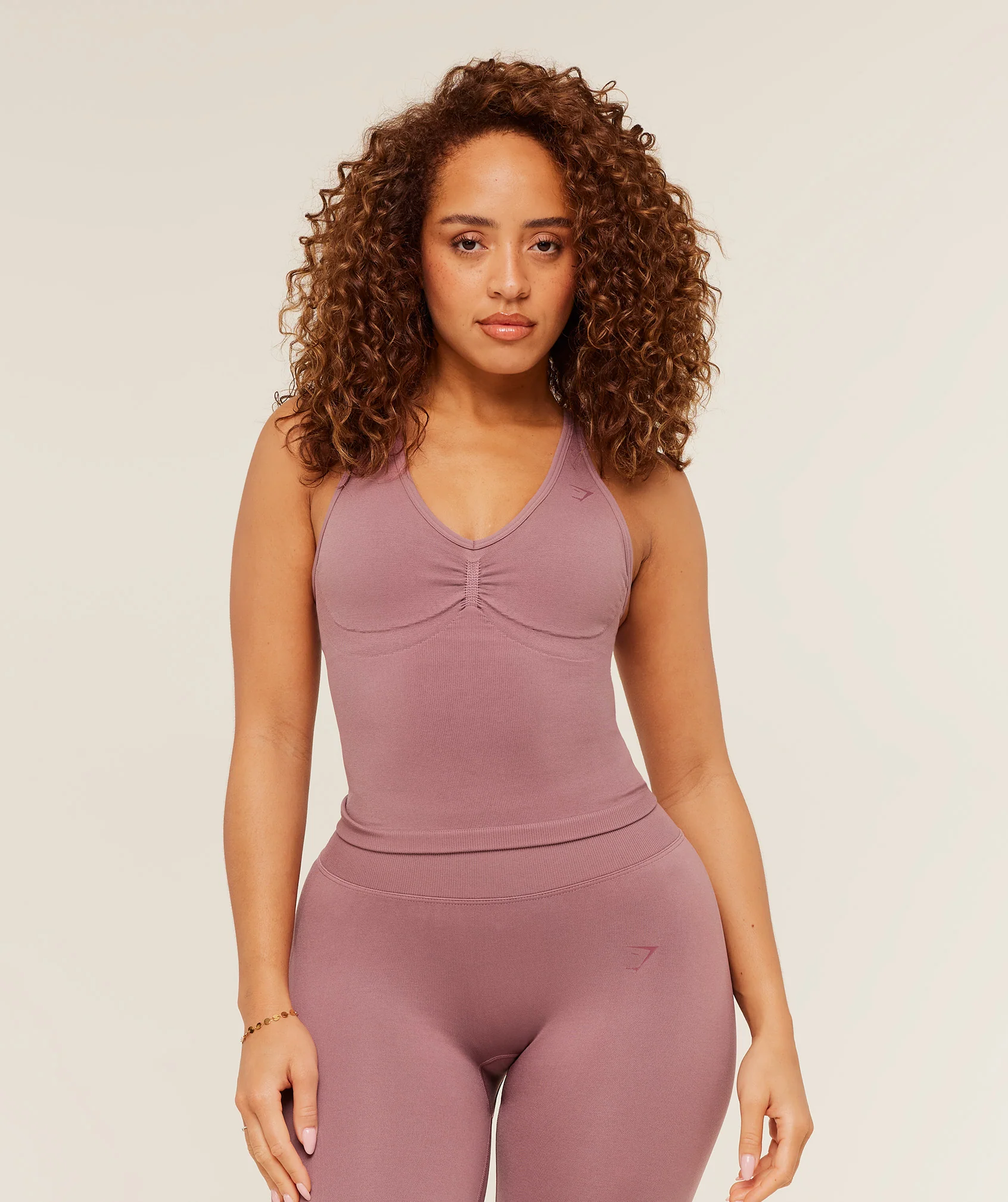Lift Seamless Tank with Shelf Built-In Support