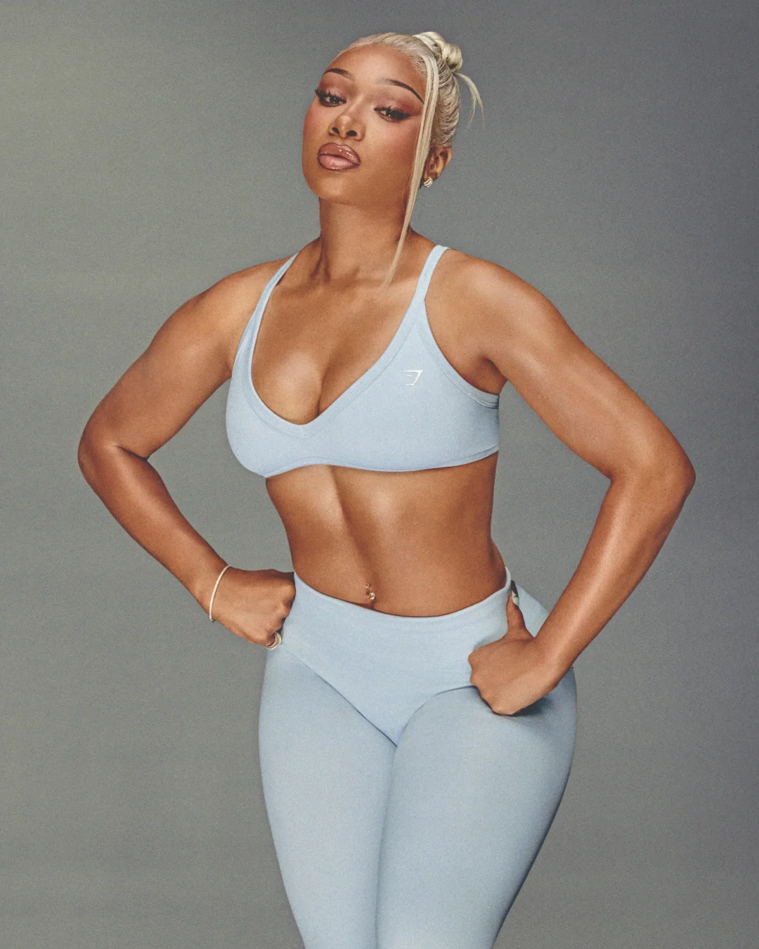 Adapt Solid Sport-BH in Blau mit leichter Unterstützung und minimalistischen Trägern