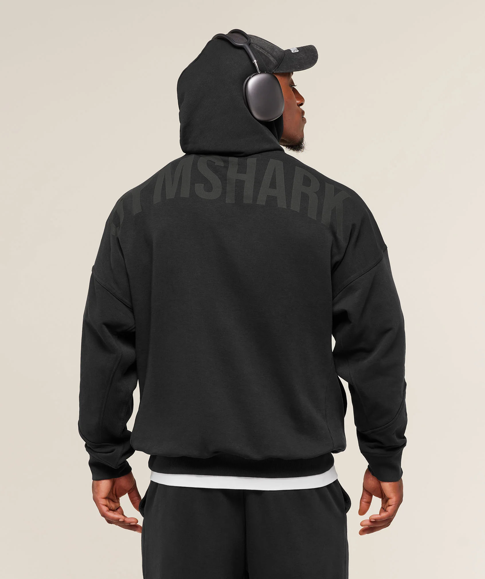 Hoodies & Sweatshirts