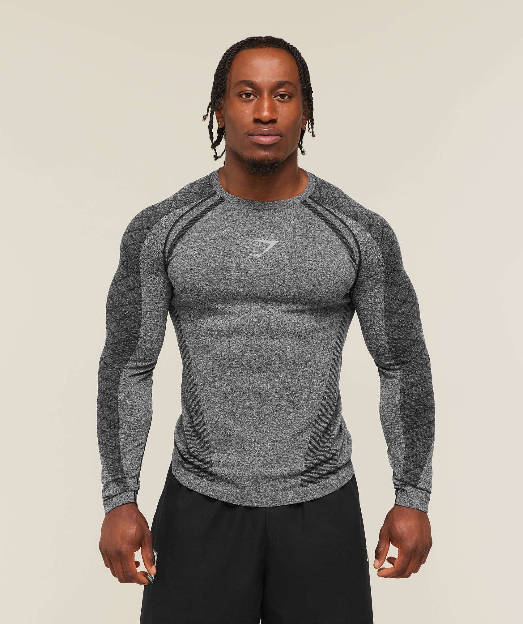 Gymshark Devant Seamless Langarm-T-Shirt in Schwarz