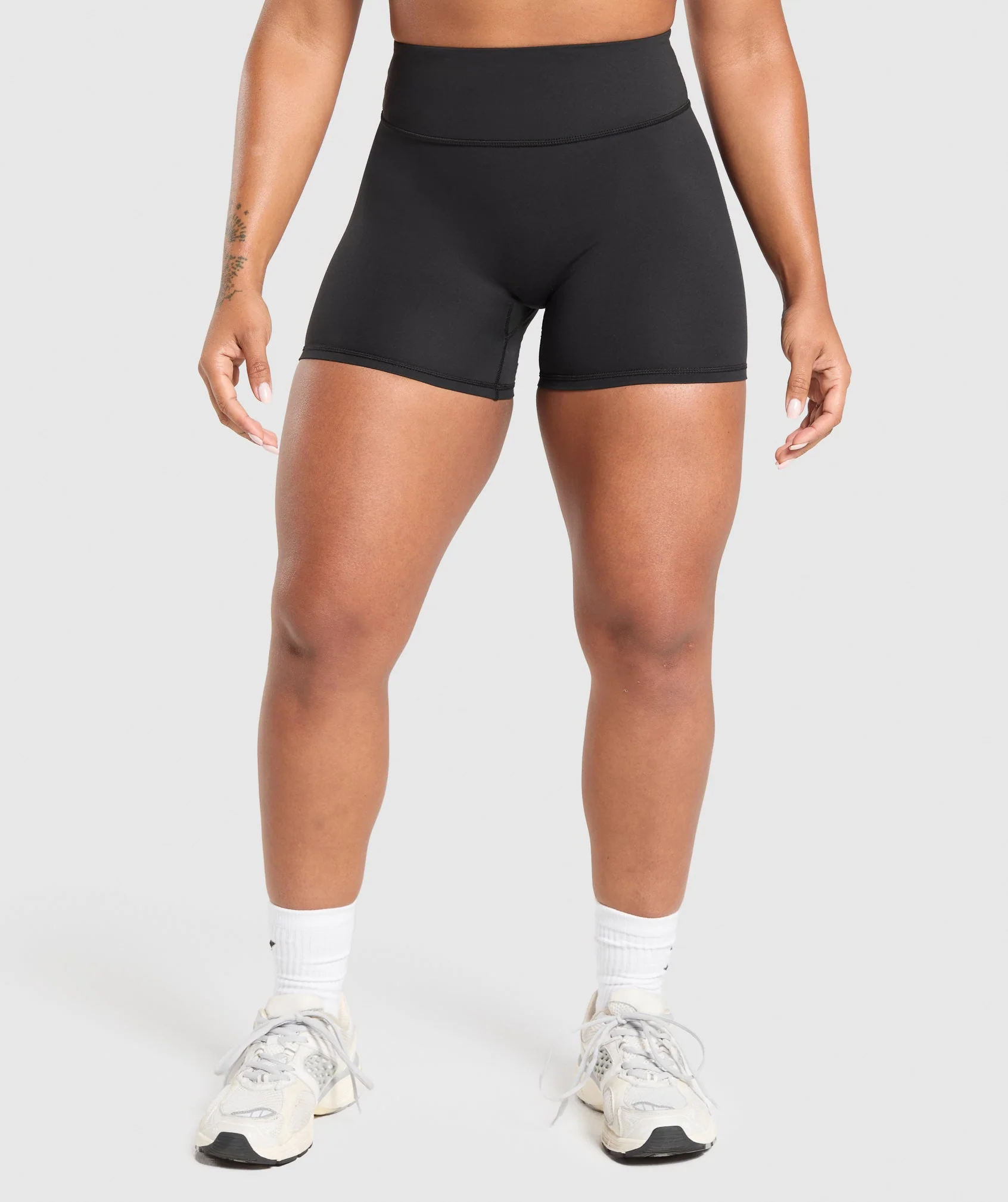Superset Pocket Shorts mit High Rise Bund und Gesäßtaschen