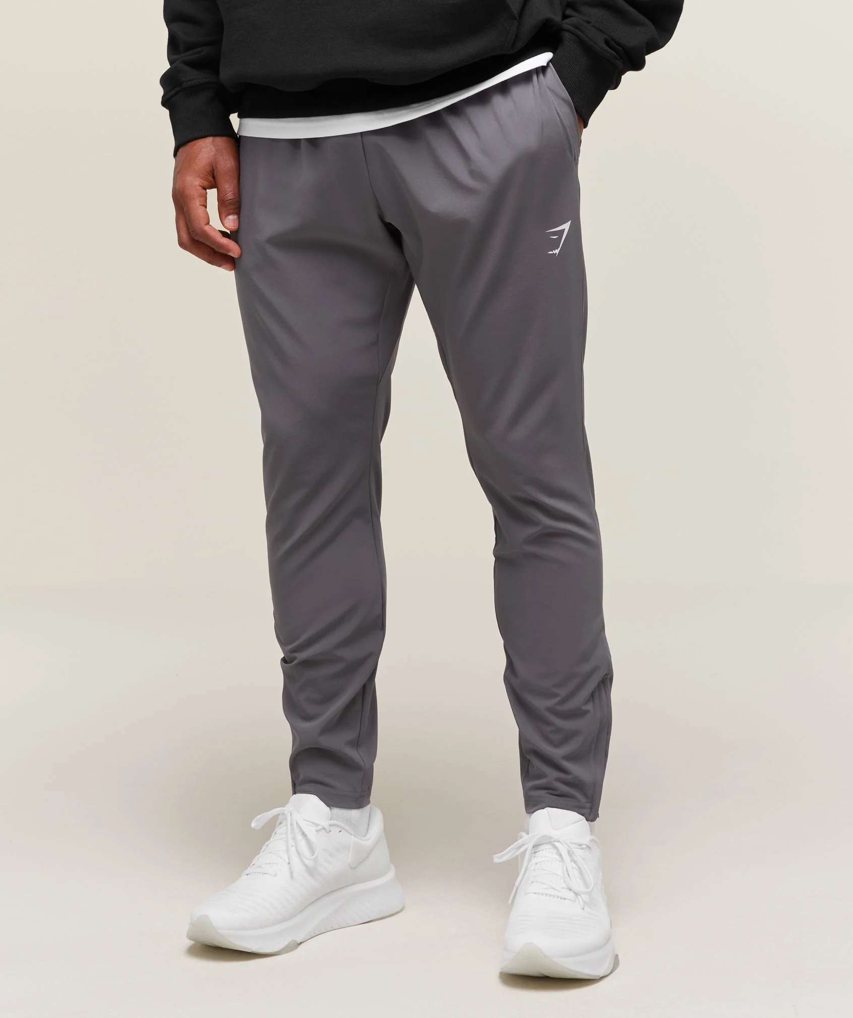 Gymshark Arrival Woven Joggers Slim Fit Tapered