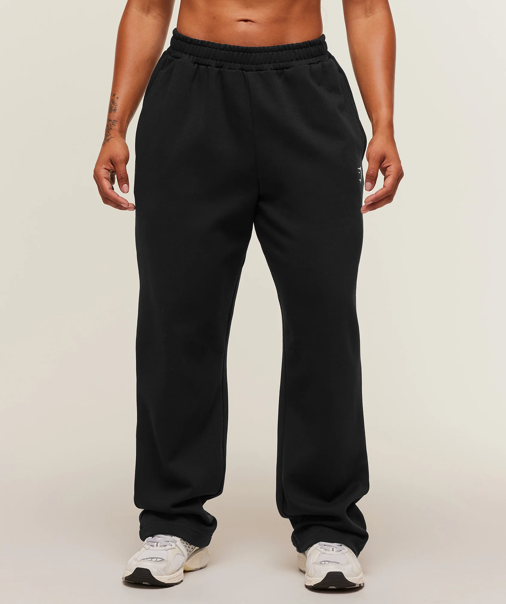 Gymshark Training Fleece Straight Leg Short Sweatpants in Black