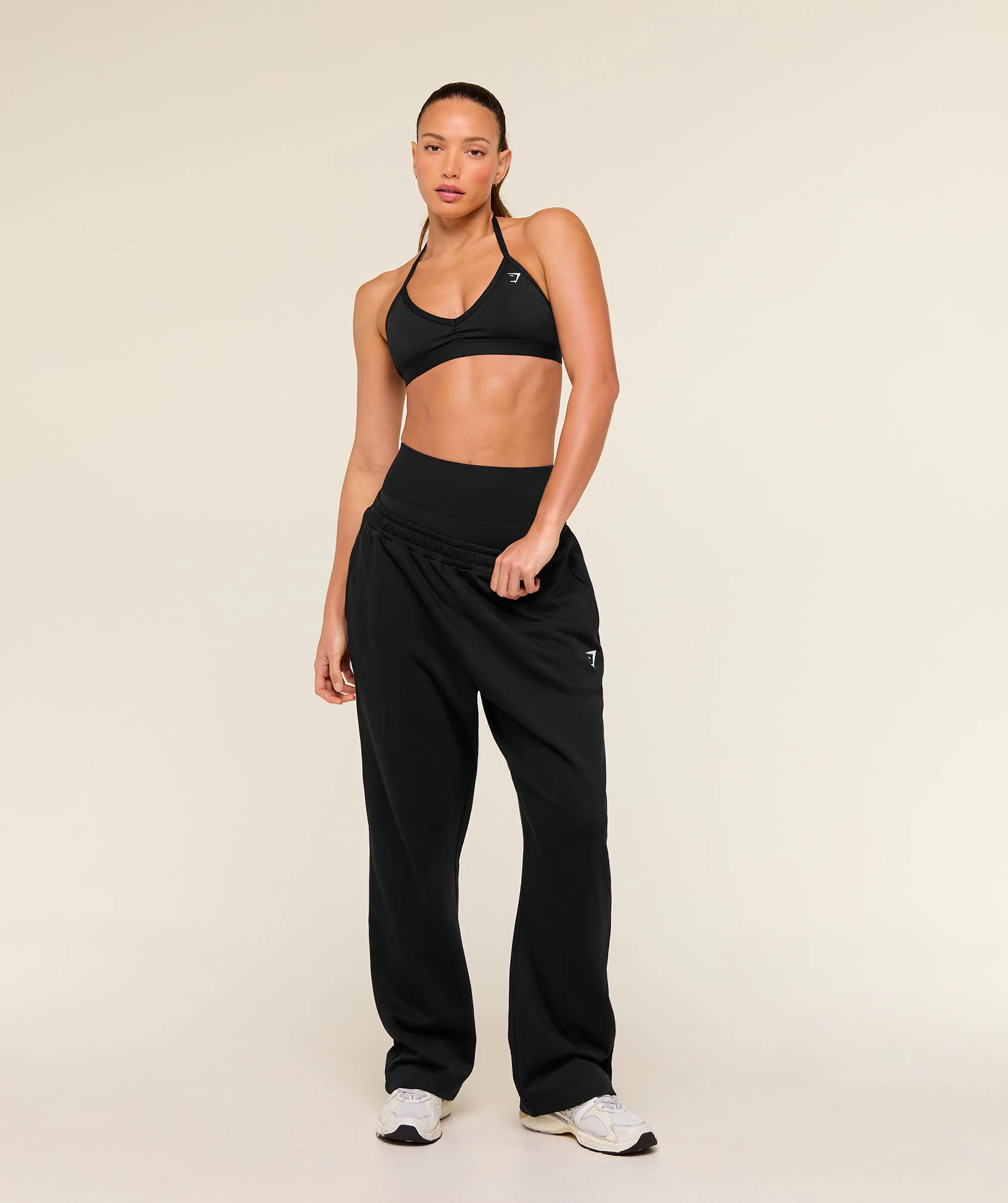 Training Fleece Straight Leg Regular Fit Sweatpants in Black