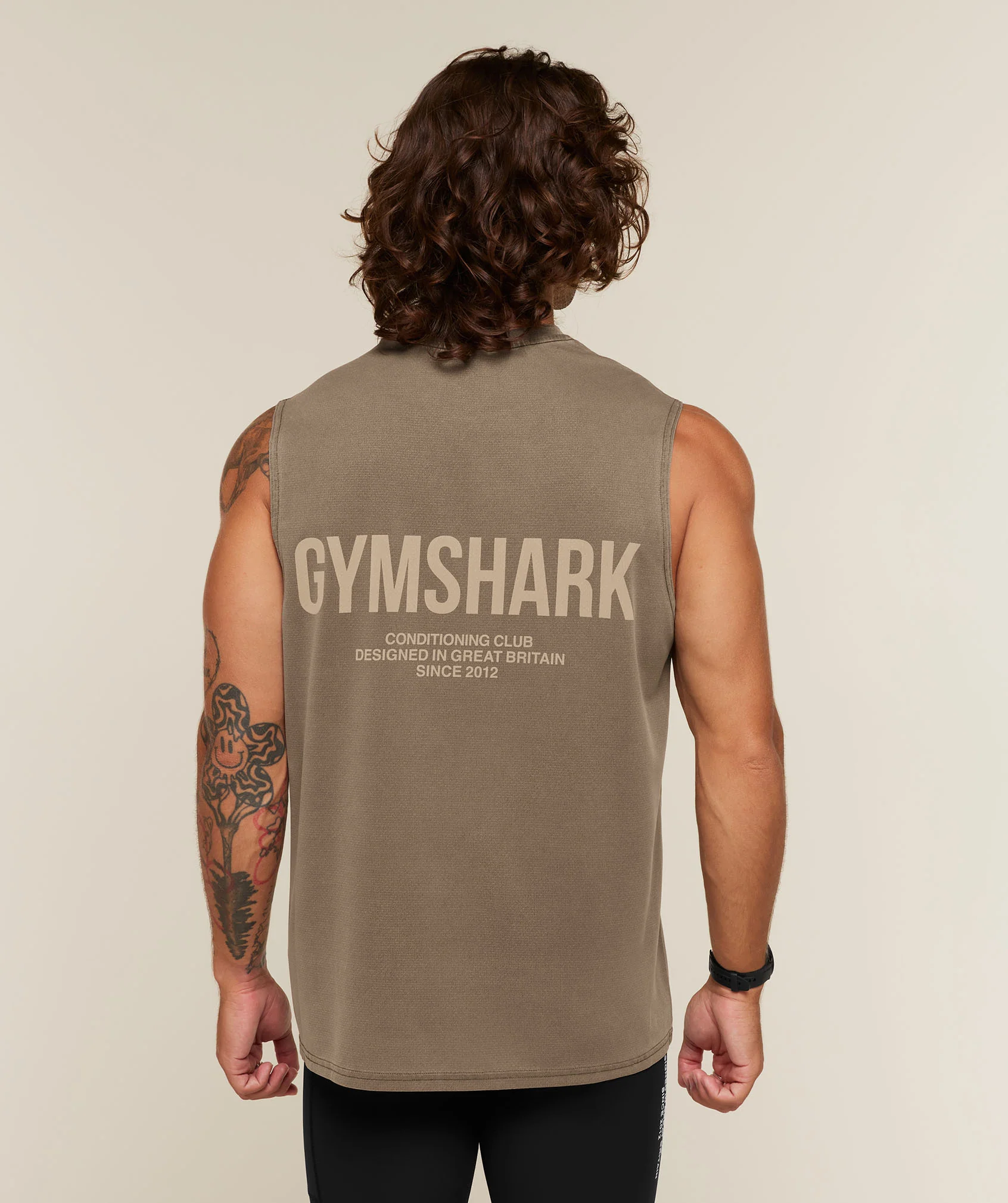 Gymshark Conditioning Club 水洗背心（棕色，寬鬆剪裁）