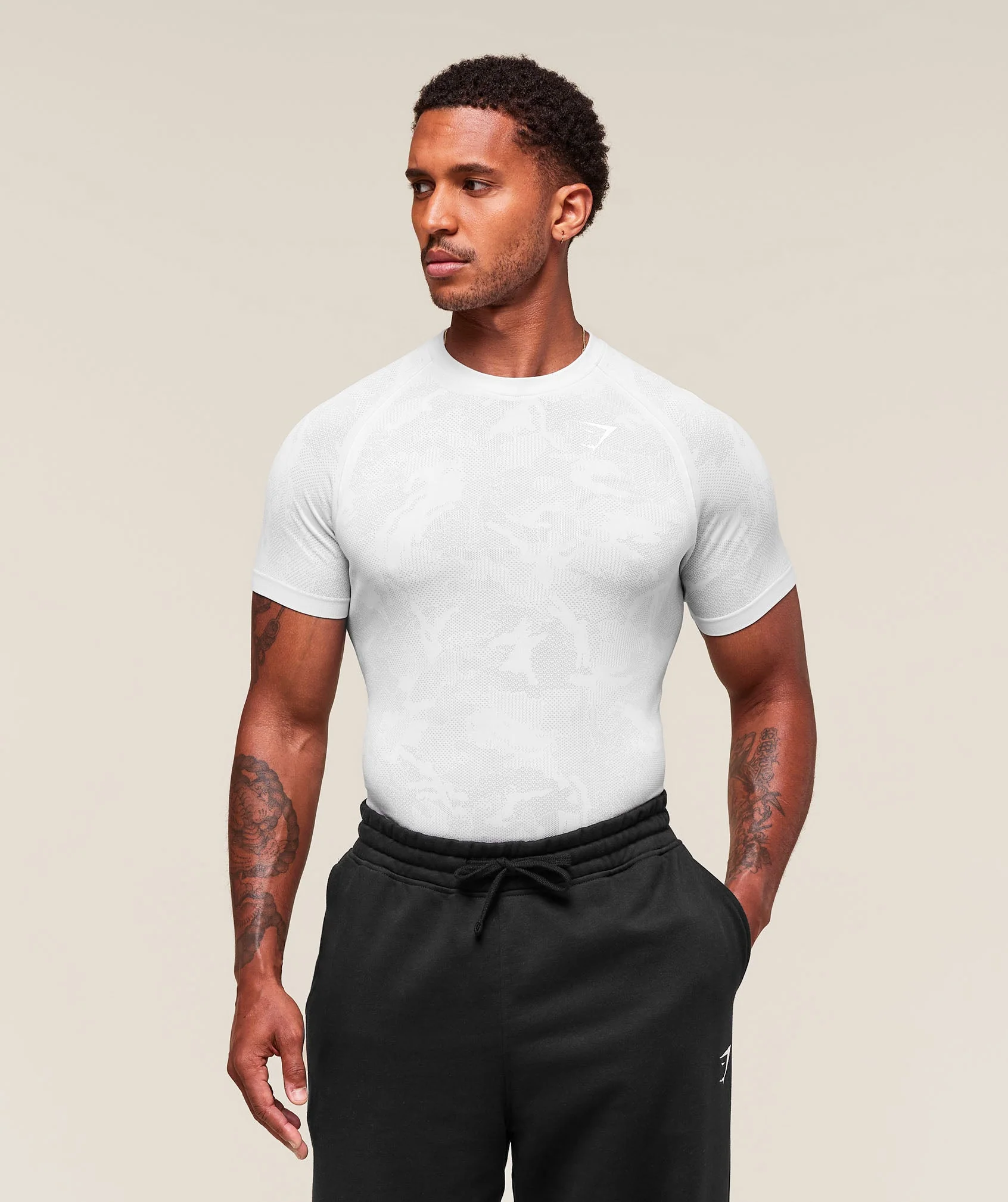 Geo Seamless T-Shirt with Jacquard Camo Pattern