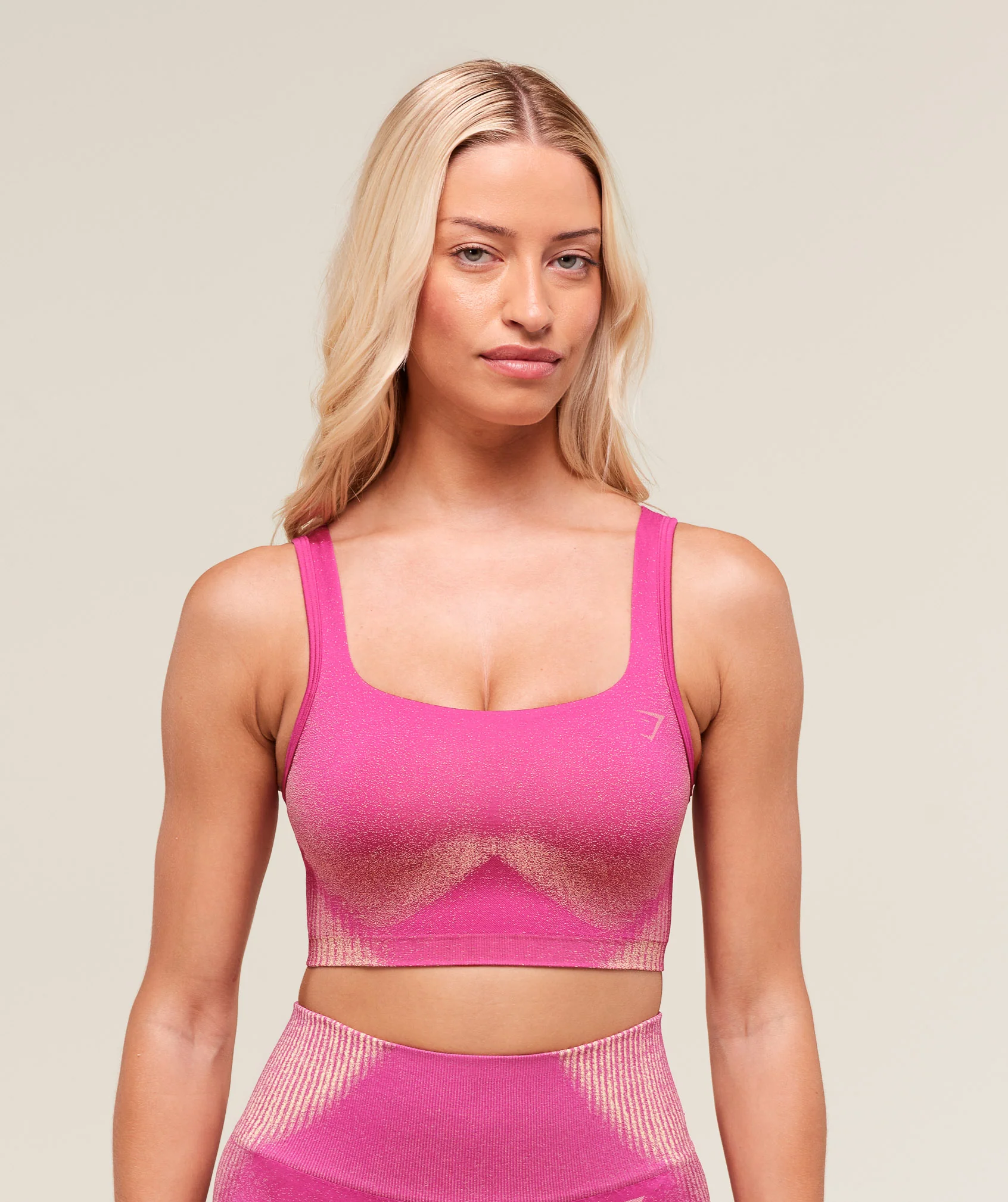 Diffuse Seamless Sports Bra with Square Neck and Wide Straps