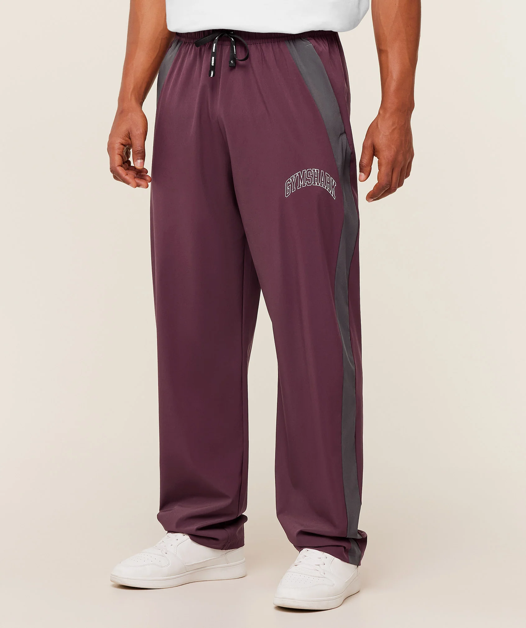 Collegiate Tech Pant Regular Fit with Open Hems