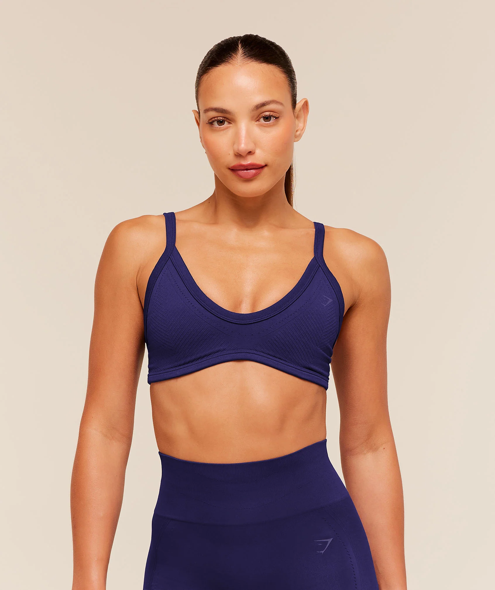 Energise Seamless Sports Bra with Low V-Neckline for Hybrid Training
