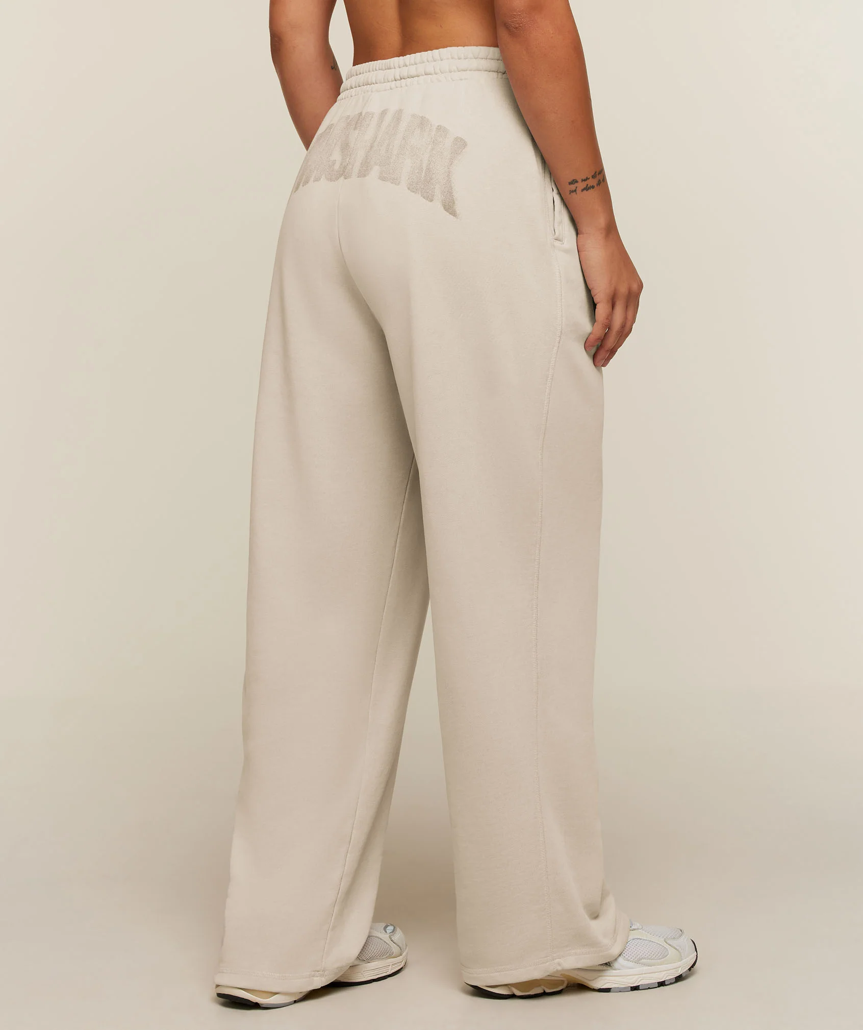 Power Straight Leg Sweatpants Oversized Fit in Washed Fabric