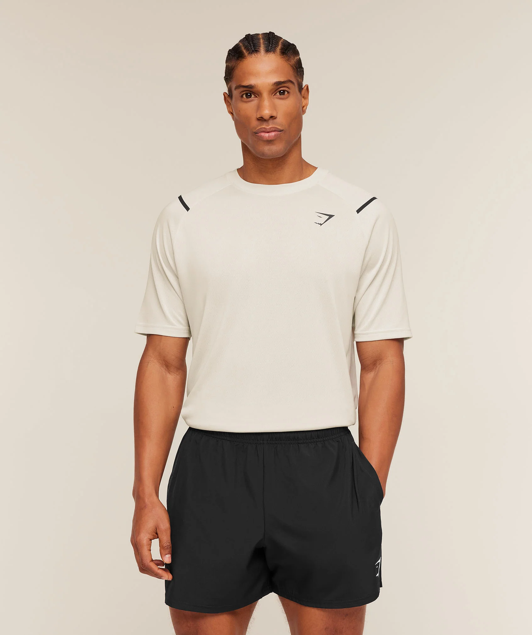Gymshark Arrival Contrast T-Shirt in Grey