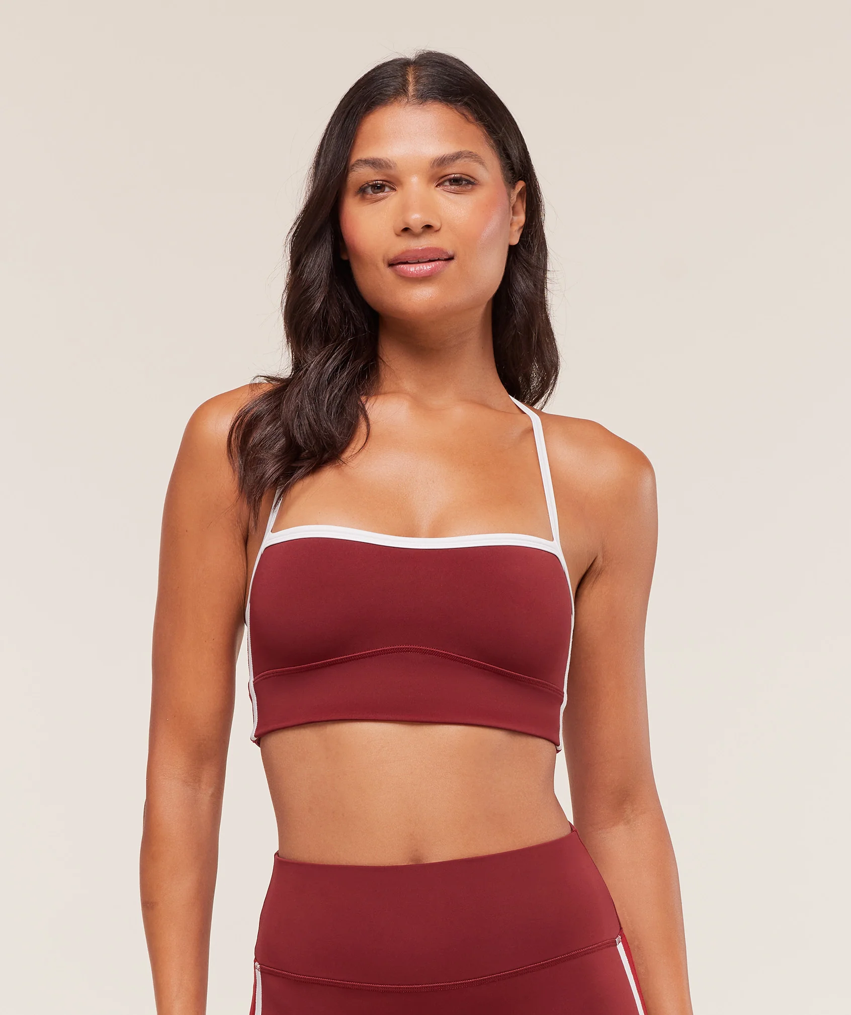 Piping Sports Bra with Y-Shaped Back Straps and Light Support