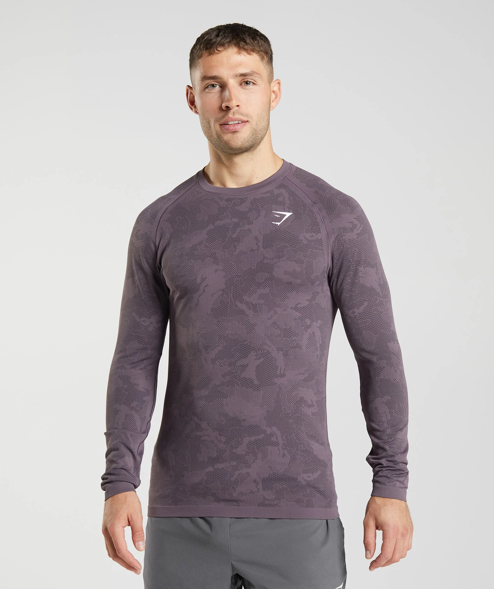 Geo Seamless Long Sleeve T-Shirt with Jacquard Camo Print
